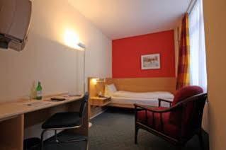 Esplanade Swiss Quality Hotel Давос Экстерьер фото